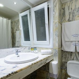 Double or Twin Room Garden View