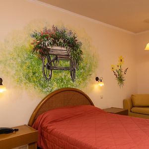 Double or Twin Room Sea View
